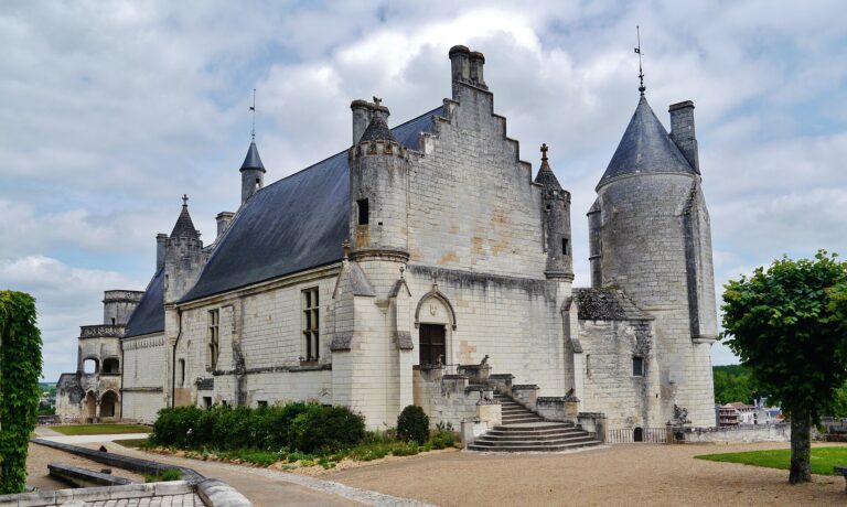 Logis royal de la Cité royale de Loches en Indre-et-Loire