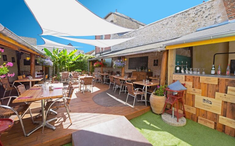 Terrasse du restaurant Au Tableau a Blere